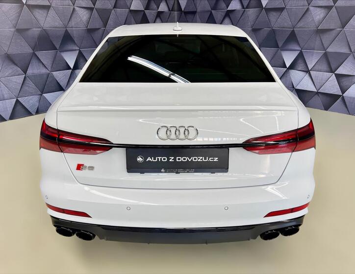 Audi S6 6