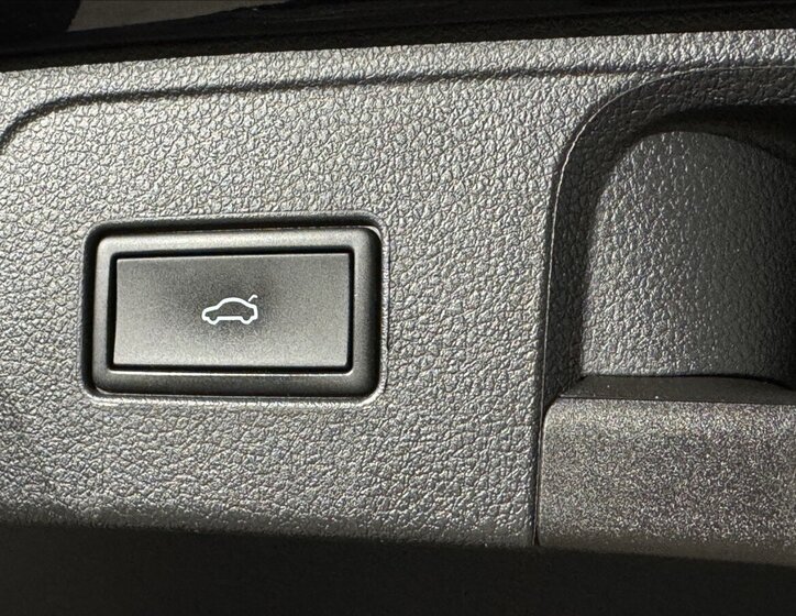 Volkswagen Passat Kombi 1,4 l 160 kw