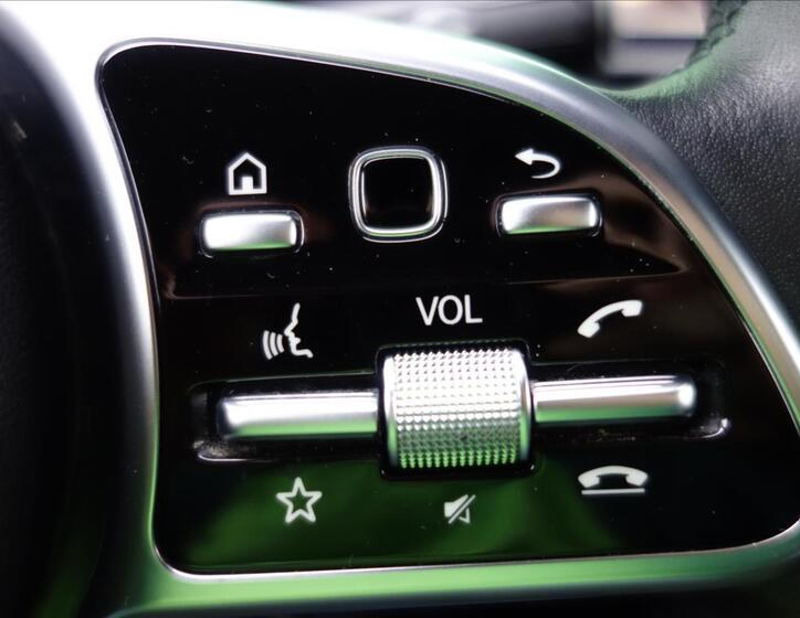 Mercedes-Benz CLA 27