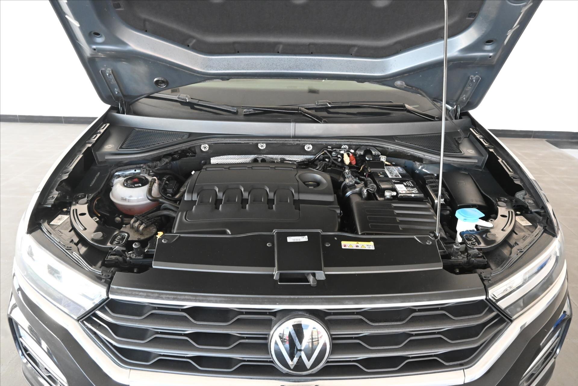 Volkswagen T-Roc SUV / Terénní 1,6 l 85 kw