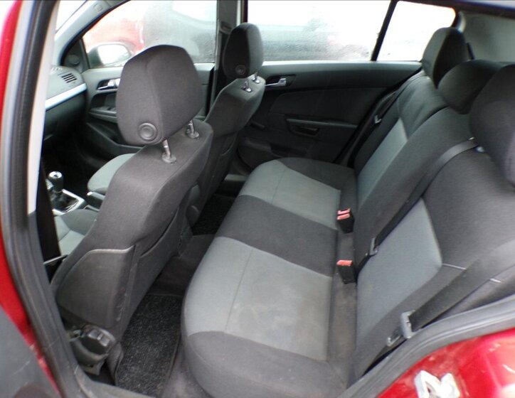 Opel Astra Hatchback 1,6 l 77 kw