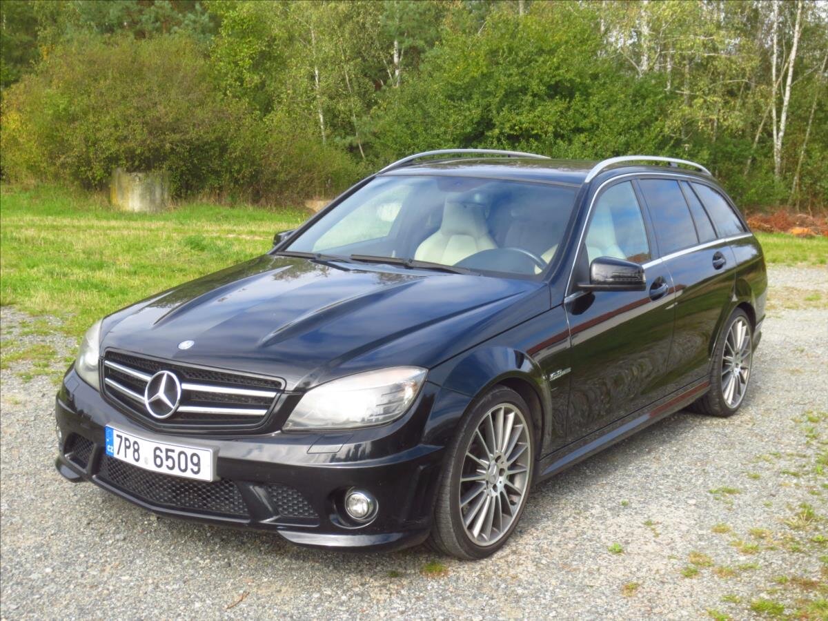 Mercedes-Benz Třídy C Kombi 6,2 l 336 kw