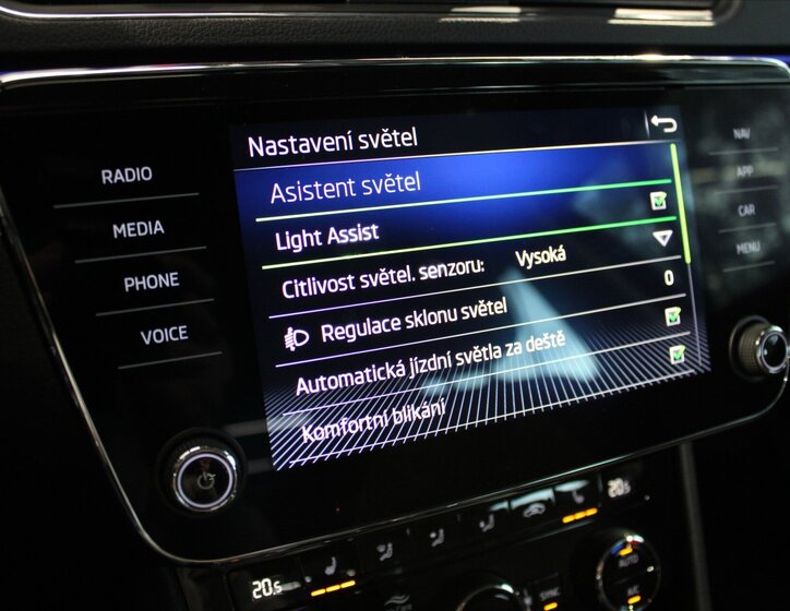 Škoda Superb Ostatní 2,0 l 110 kw