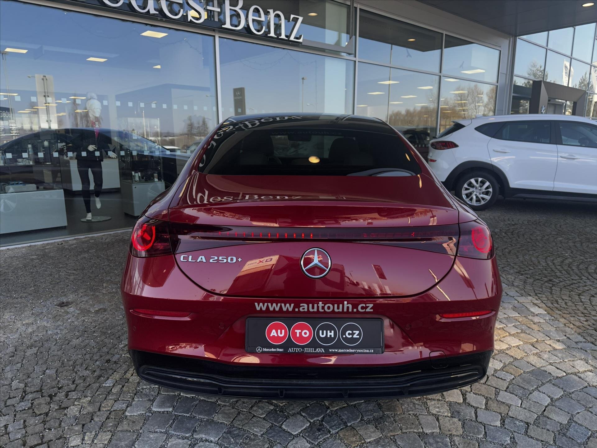 Mercedes-Benz CLA Sedan / Limuzína 0,0 200 kw