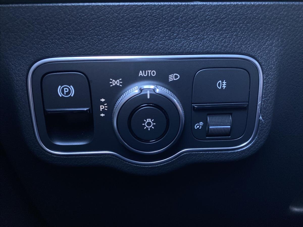 Mercedes-Benz EQA SUV / Terénní 0,0 140 kw