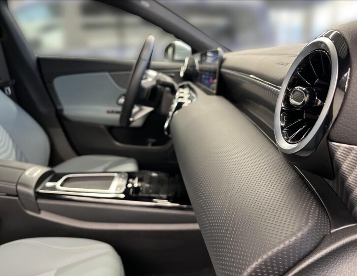 Mercedes-Benz CLA 17