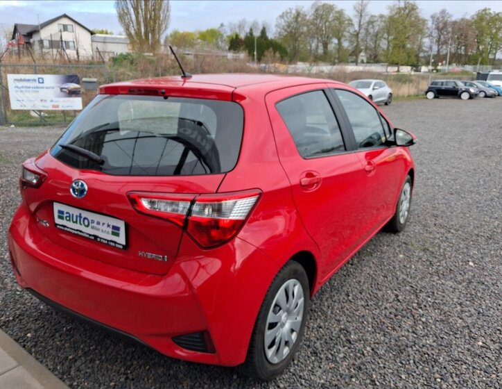 Toyota Yaris Kombi 1,5 l 54 kw