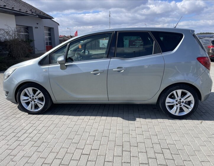 Opel Meriva MPV 1,4 l 88 kw