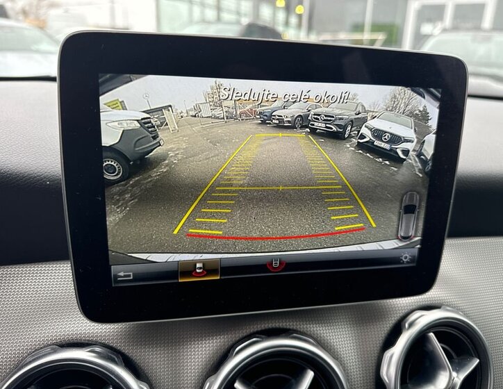 Mercedes-Benz GLA 16