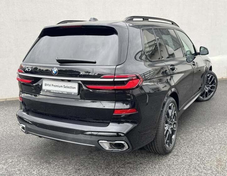 BMW X7 2