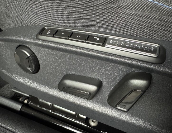 Volkswagen Passat Kombi 1,4 l 160 kw