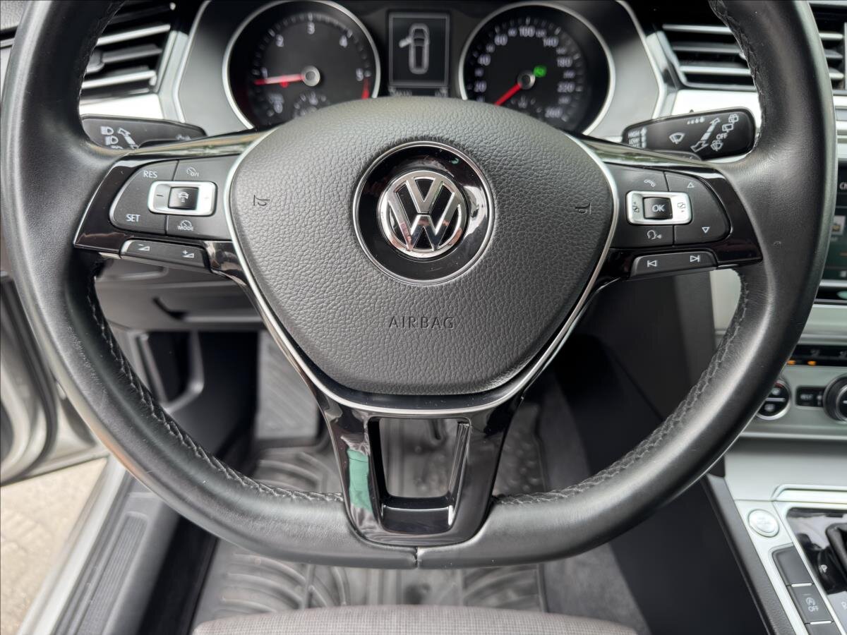 Volkswagen Passat Kombi 2,0 l 110 kw