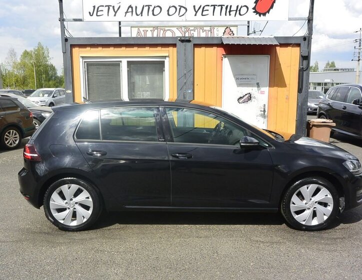 Volkswagen Golf Hatchback 1,2 l 63 kw