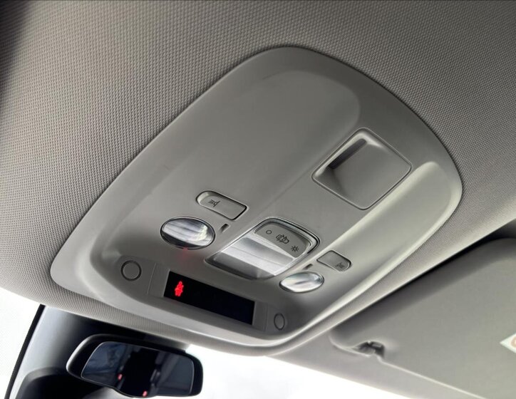 Peugeot Traveller Kombi 2,0 l 110 kw