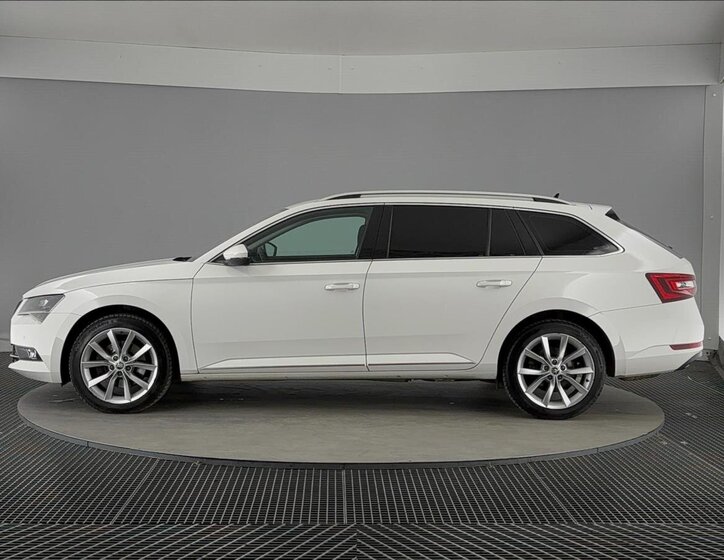 Škoda Superb Kombi 2,0 l 140 kw
