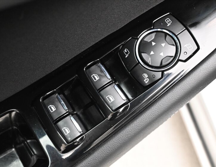 Ford S-MAX MPV 2,5 l 110 kw