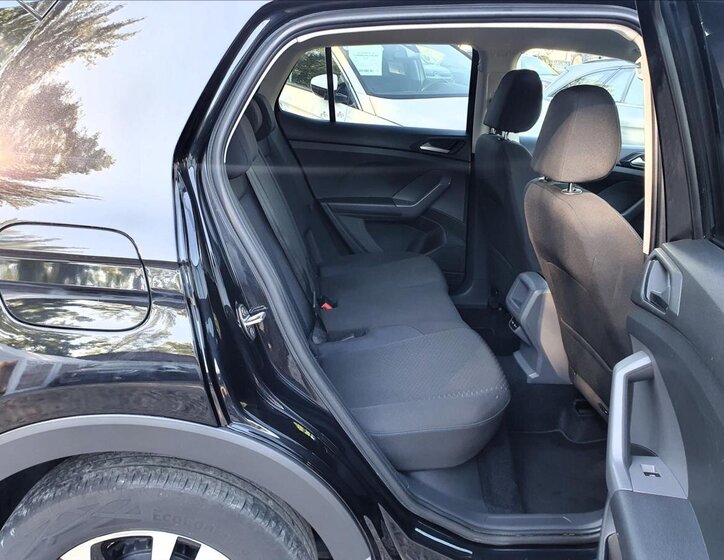 Volkswagen T-Cross 16