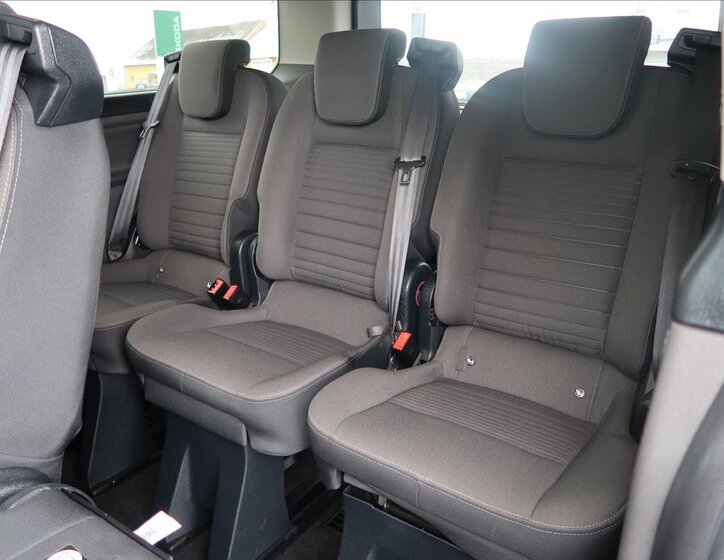 Ford Tourneo Custom MPV 2,0 l 136 kw