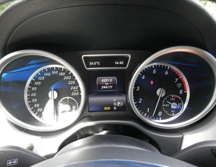 Mercedes-Benz GL SUV / Terénní 4,7 l 320 kw