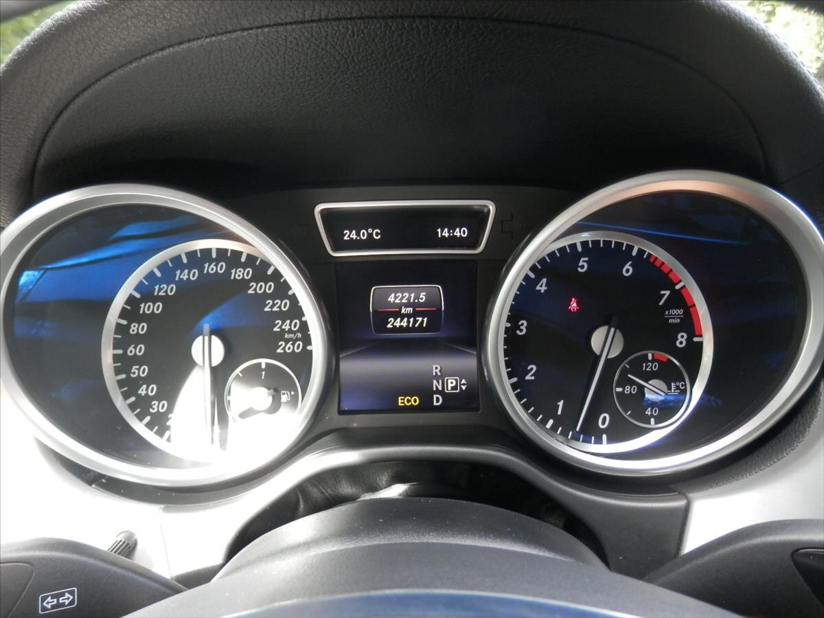 Mercedes-Benz GL SUV / Terénní 4,7 l 320 kw