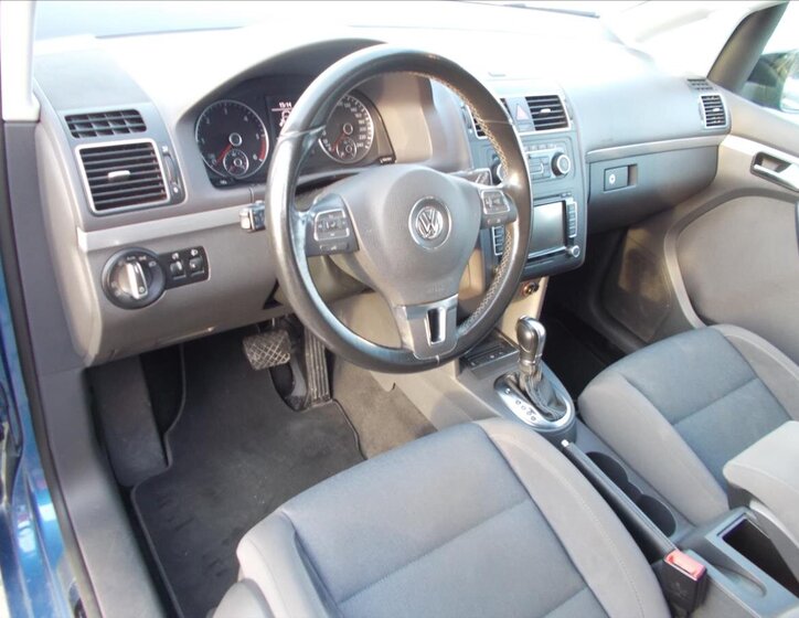 Volkswagen Touran MPV 1,6 l 77 kw