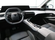 Peugeot 5008 SUV 1,2 l 100 kw
