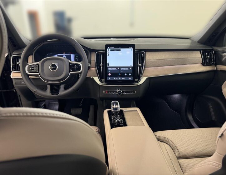 Volvo XC90 SUV 2,0 l 335 kw