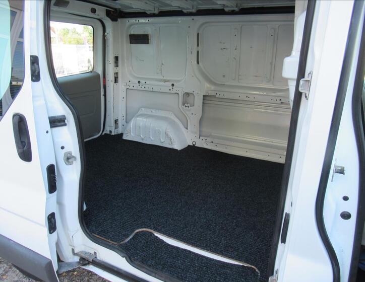 Renault Trafic 14