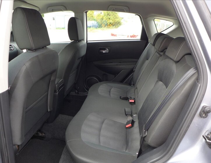 Nissan Qashqai SUV / Terénní 1,6 l 86 kw