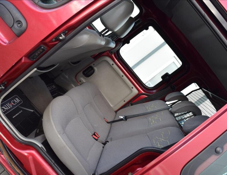 Renault Kangoo Kombi 1,1 l 55 kw