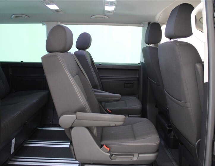 Volkswagen Multivan 7