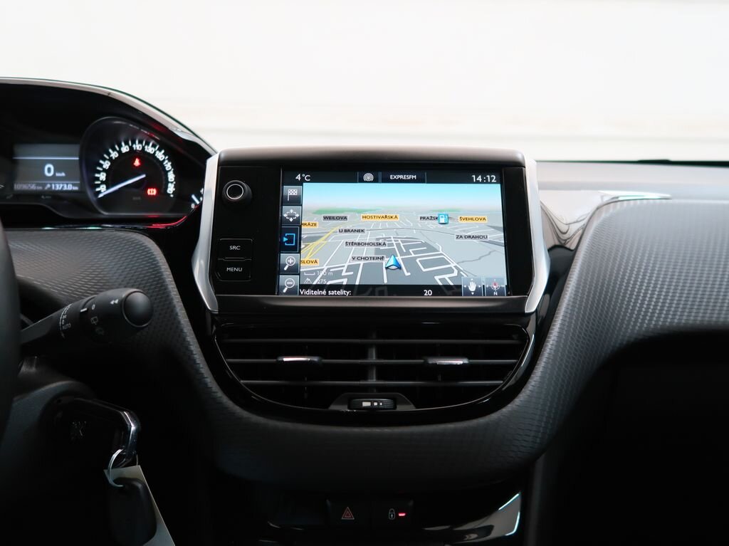 Peugeot 208 Hatchback 1,2 l 81 kw