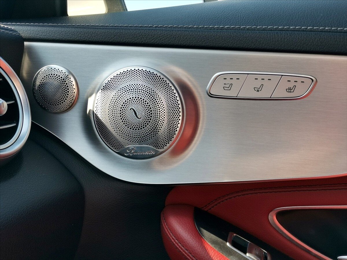 Mercedes-Benz Třídy C Kabriolet 2,0 l 180 kw