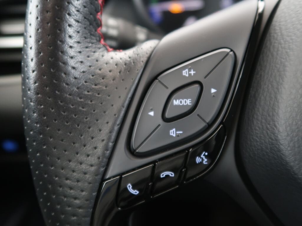 Toyota C-HR SUV 2,0 l 112 kw