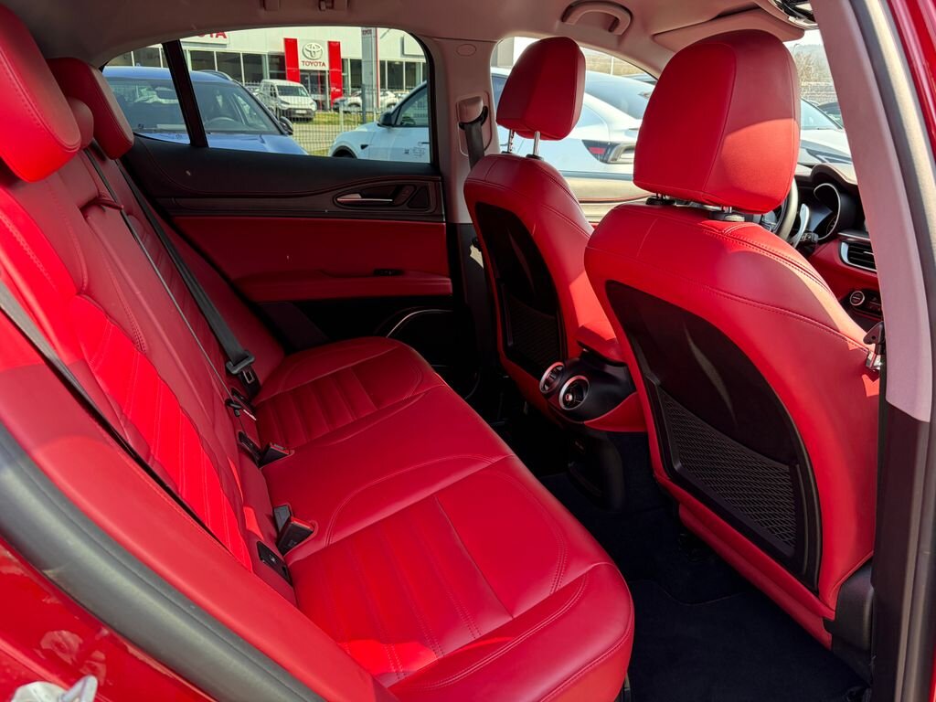 Alfa Romeo Stelvio SUV / Terénní 2,0 l 206 kw