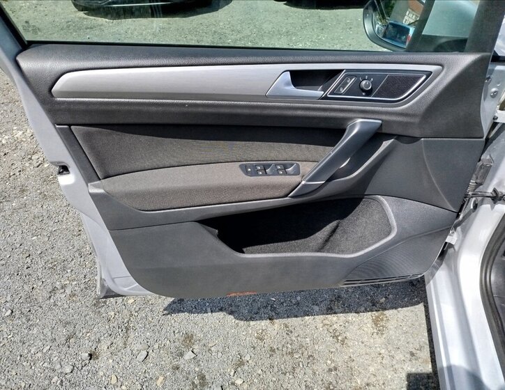 Volkswagen Golf Sportsvan MPV 2,0 l 110 kw