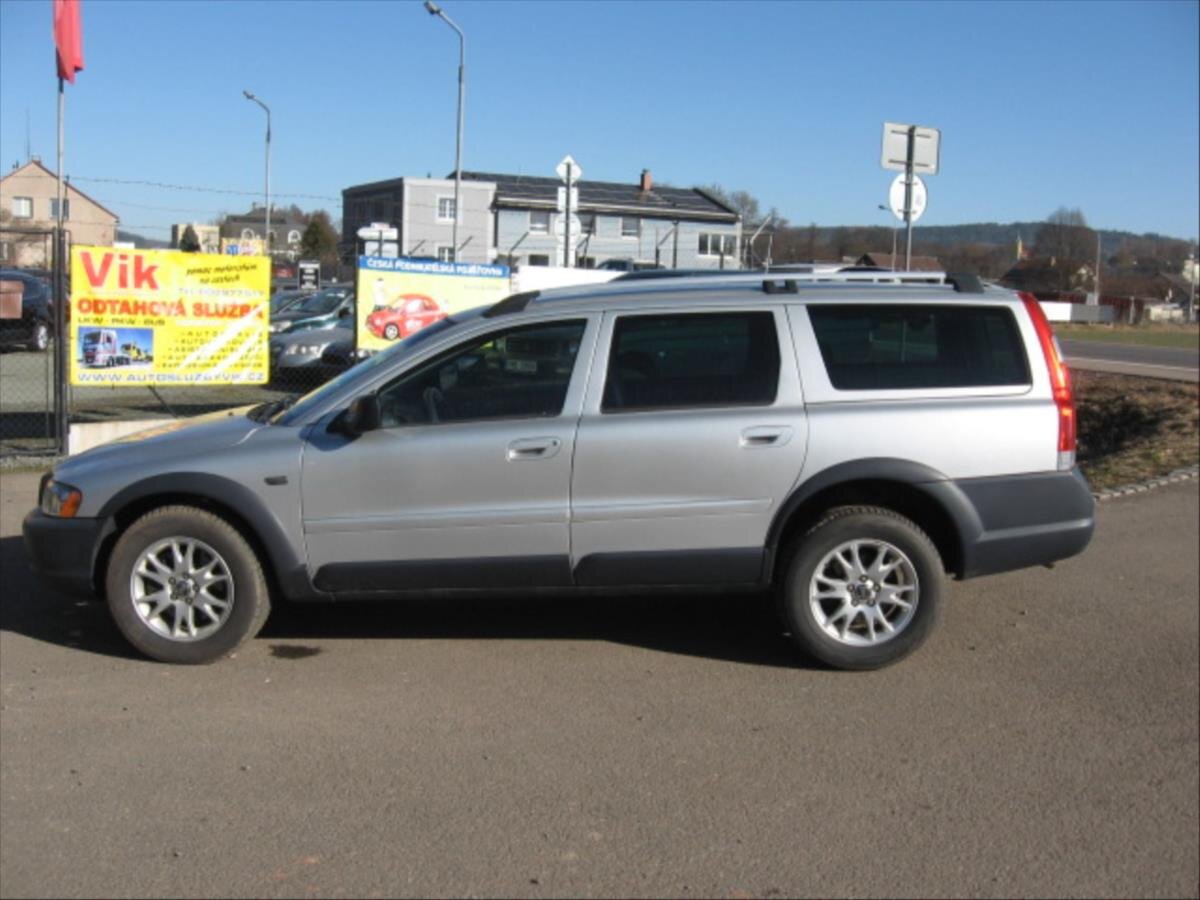 Volvo XC70 Kombi 2,4 l 120 kw