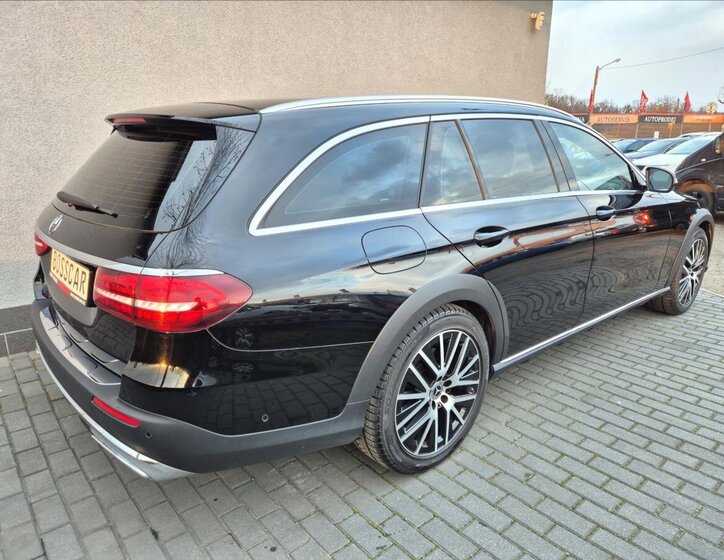 Mercedes-Benz Třídy E Kombi 2,9 l 243 kw