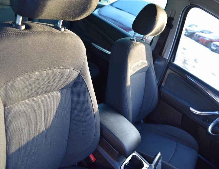 Ford S-MAX MPV 2,0 l 107 kw