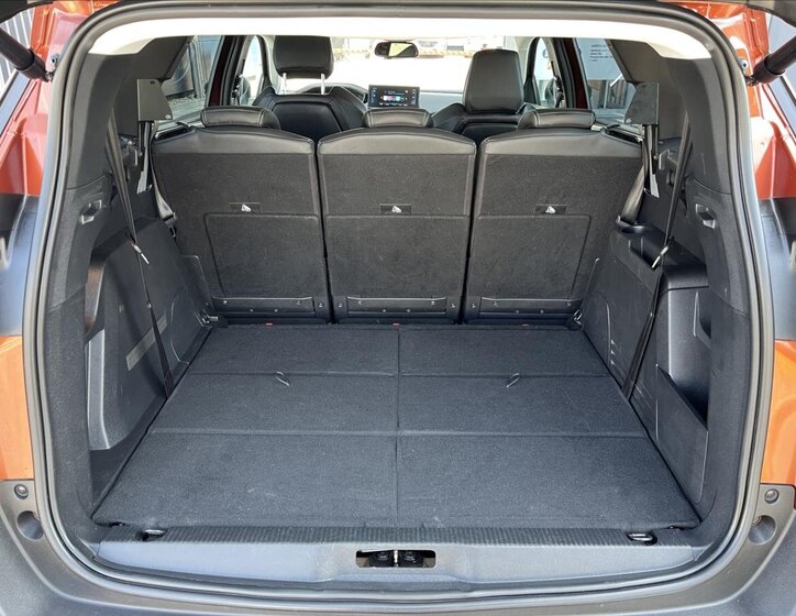 Peugeot 5008 SUV / Terénní 1,2 l 96 kw