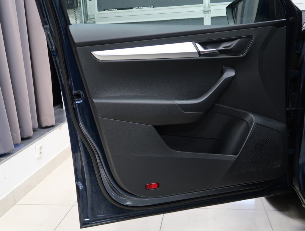 Škoda Karoq SUV / Terénní 1,5 l 110 kw
