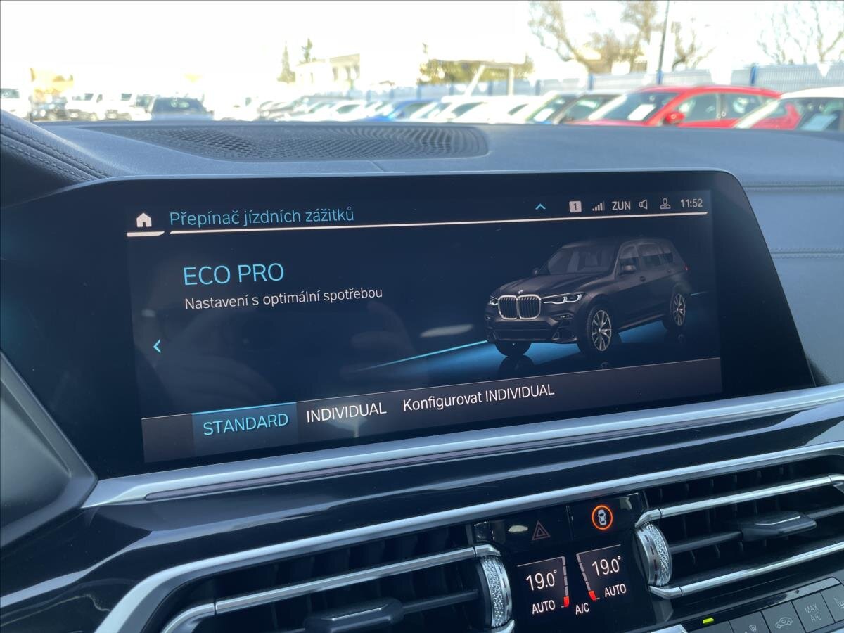 BMW X7 SUV / Terénní 3,0 l 195 kw