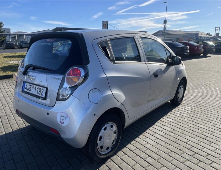 Chevrolet Spark 28