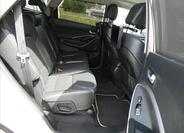 Hyundai Grand Santa Fe 31