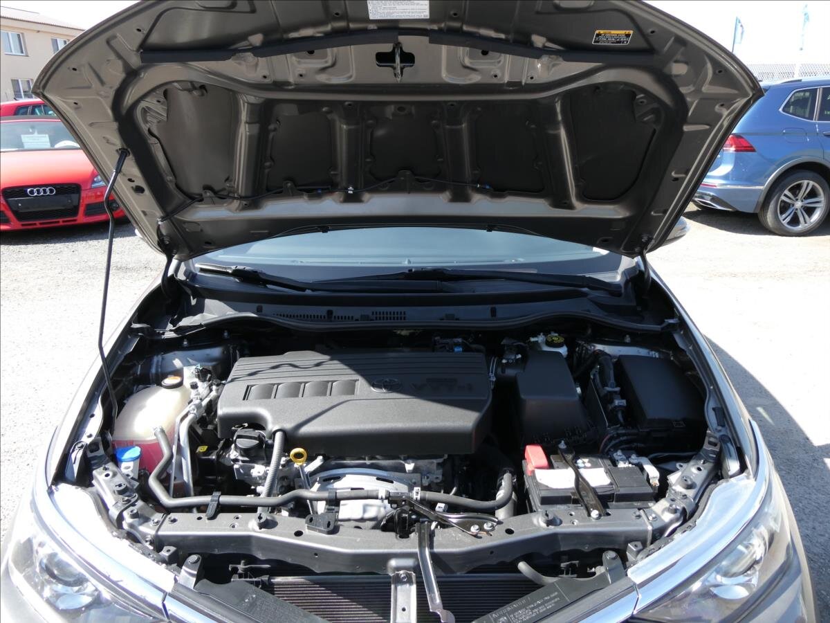 Toyota Auris Kombi 1,3 l 73 kw
