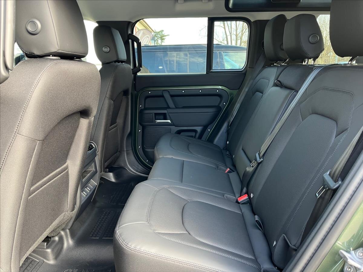 Land Rover Defender SUV 3,0 l 147 kw