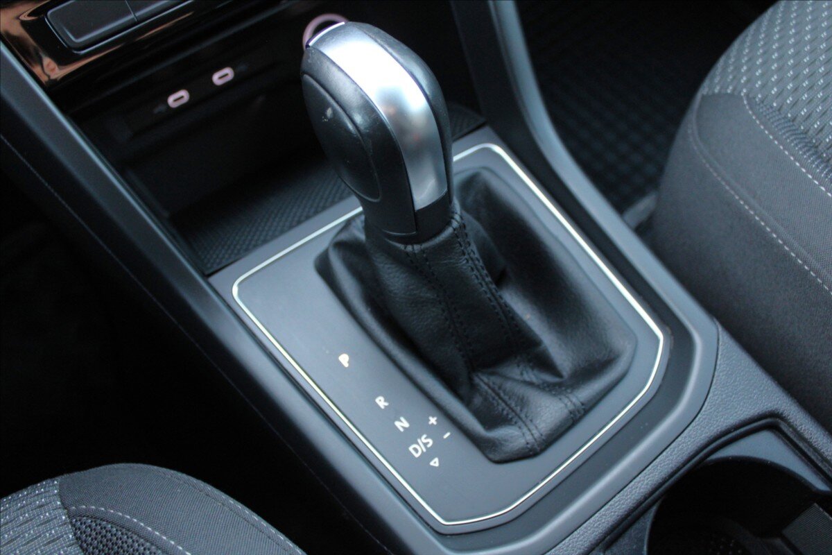 Volkswagen Touran MPV 1,5 l 110 kw