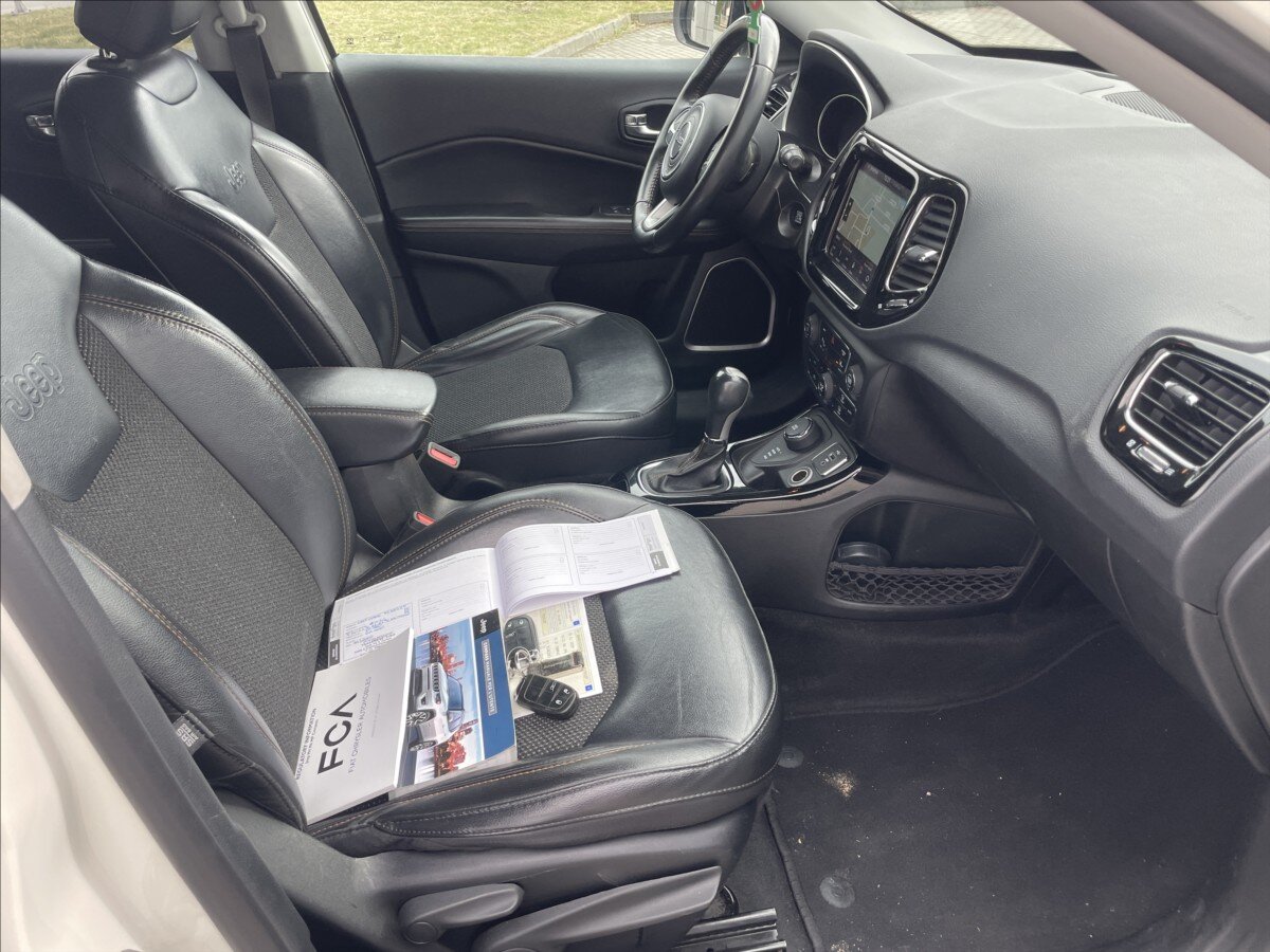 Jeep Compass SUV / Terénní 2,0 l 103 kw