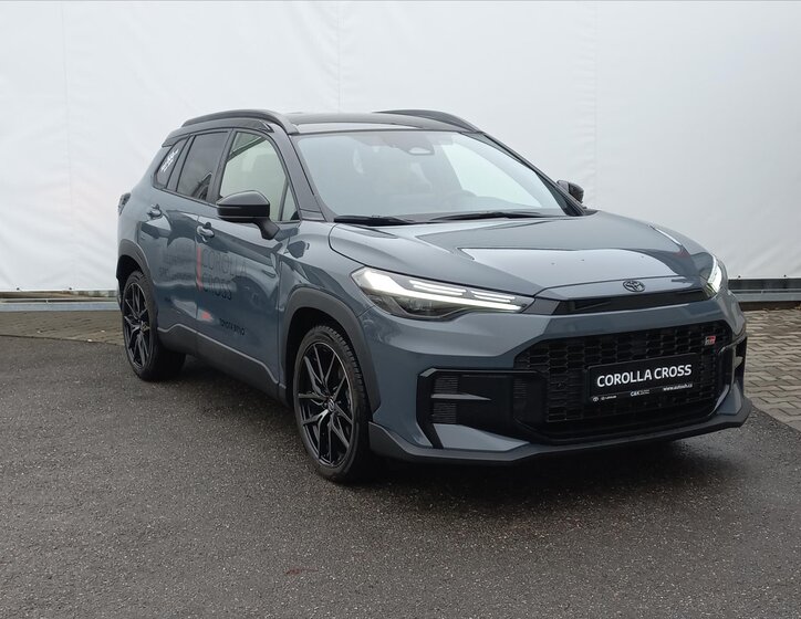 Toyota Corolla Cross CUV / Crossover 2,0 l 98 kw