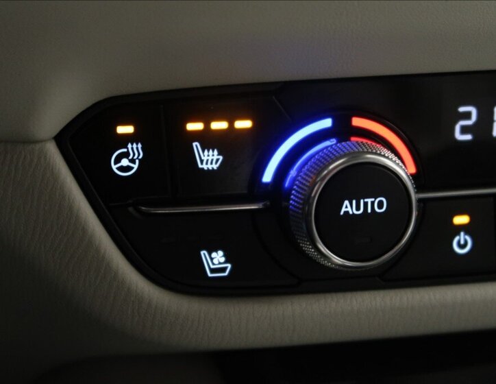 Mazda 6 Sedan / Limuzína 2,5 l 143 kw